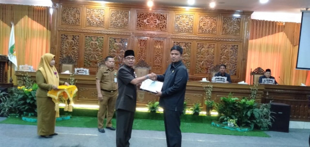 Melalui Paripurna, Bupati Mursini Sampaikan Nota Pengantar LKPj Kepala Daerah